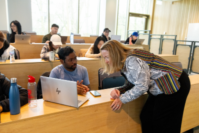 Olivia Duane Adams (Libby), Co-founder of Alteryx, and participants at Get Inspired: Lessons from Building Alteryx